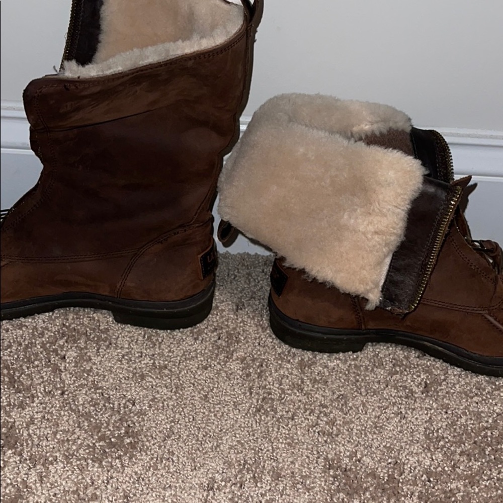 Women one of kind uggs